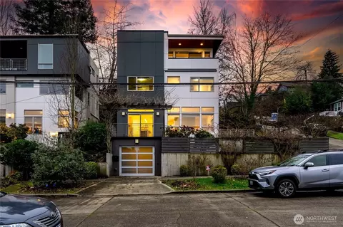Exterior - 781 26th Ave E, Seattle, WA 98112 photo 7 of 11