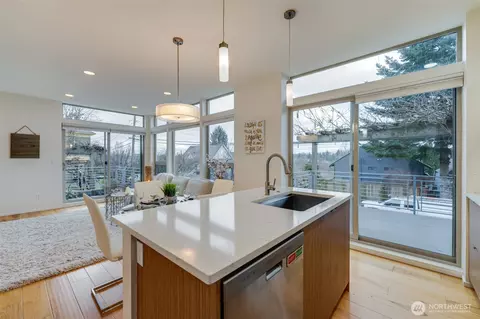 Kitchen - 781 26th Ave E, Seattle, WA 98112 photo 1 of 2