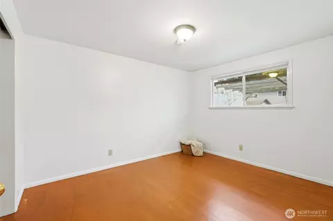 Bedroom - 7525 Beverly Ln, Everett, WA 98203 photo 2 of 4