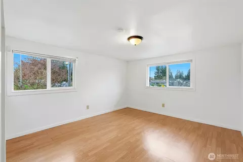 Bedroom - 7525 Beverly Ln, Everett, WA 98203 photo 3 of 4