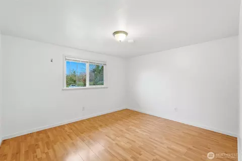 Bedroom - 7525 Beverly Ln, Everett, WA 98203 photo 4 of 4