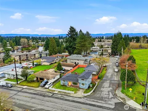 View/Area - 7525 Beverly Ln, Everett, WA 98203 photo 1 of 5