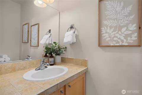 Bath - 105 202nd St SE, Bothell, WA 98012 photo 1 of 4