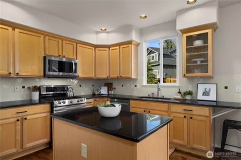 Kitchen - 105 202nd St SE, Bothell, WA 98012 photo 5 of 7