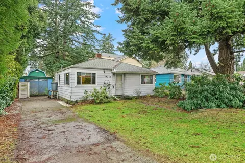 9717 Evanston Ave N, Seattle, WA 98103
