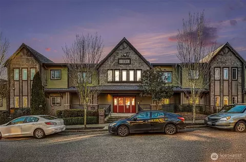 1731 10th Ave NE #B205, Issaquah, WA 98029