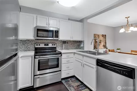 17306 119th Ln SE #M11, Renton, WA 98058