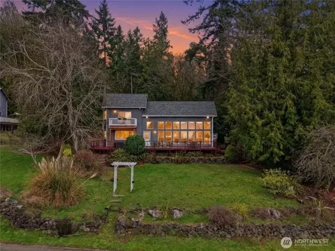 15014 Starr Rd SE, Olalla, WA 98359