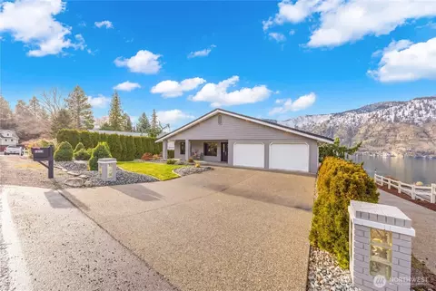 2885 Lakeshore Dr, Manson, WA 98831