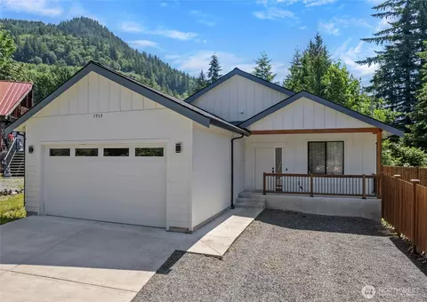 Exterior - 7952 Apache Dr, Maple Falls, WA 98266 photo 6 of 6