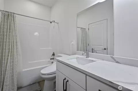 Bath - 7952 Apache Dr, Maple Falls, WA 98266 photo 2 of 2