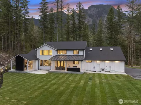 6993 N Fork Rd SE, Snoqualmie, WA 98065