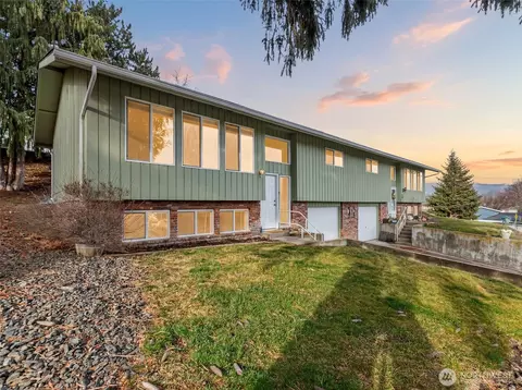 1100 Vista Pl #B, Wenatchee, WA 98801