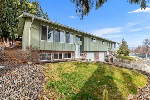 1100 Vista Pl #B, Wenatchee, WA 98801
