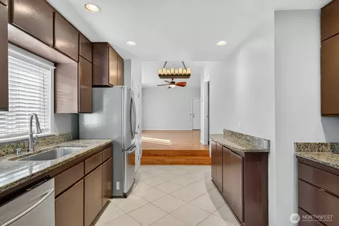 Kitchen - 1418 Oakes Ave, Everett, WA 98201 photo 2 of 2