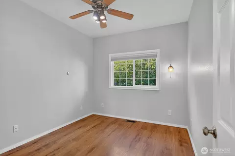 Bedroom - 1418 Oakes Ave, Everett, WA 98201 photo 3 of 3