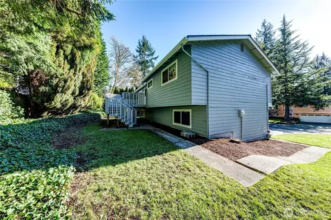 Exterior - 625 215th St SW, Bothell, WA 98021 photo 4 of 11