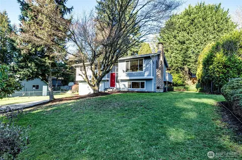 Exterior - 625 215th St SW, Bothell, WA 98021 photo 10 of 11