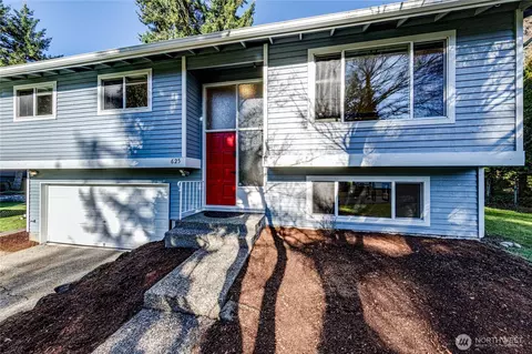 Exterior - 625 215th St SW, Bothell, WA 98021 photo 8 of 11