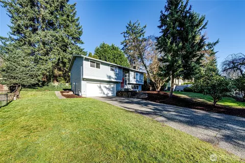 Exterior - 625 215th St SW, Bothell, WA 98021 photo 5 of 11