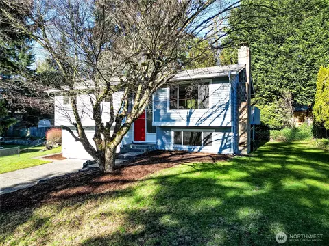 Exterior - 625 215th St SW, Bothell, WA 98021 photo 9 of 11