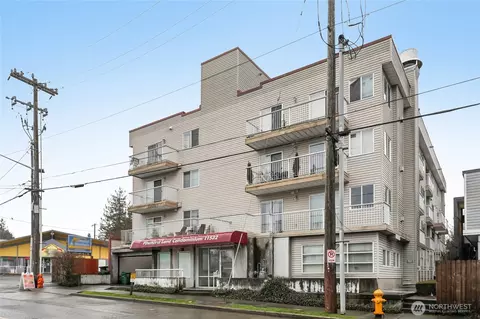 11532 15th Ave NE #202, Seattle, WA 98125