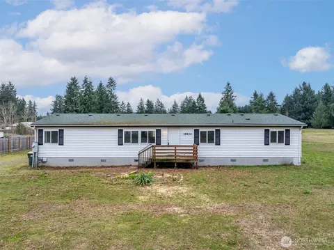 19112 Loganberry St SW, Rochester, WA 98579