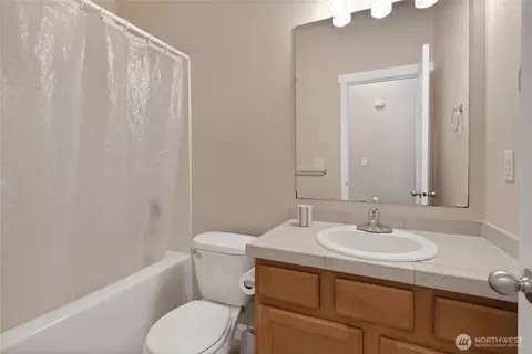 Bath - 509 Balmer St SW, Orting, WA 98360 photo 2 of 2