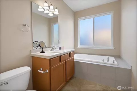 Bath - 509 Balmer St SW, Orting, WA 98360 photo 1 of 2