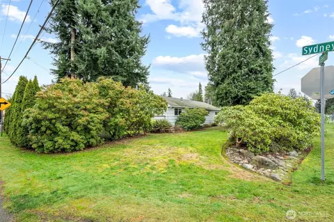 Exterior - 6205 W Beech St, Everett, WA 98203 photo 13 of 13