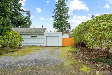 Exterior - 6205 W Beech St, Everett, WA 98203 photo 5 of 13