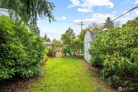 Exterior - 6205 W Beech St, Everett, WA 98203 photo 11 of 13