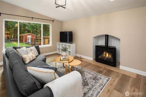 Living - 24225 SE 376th St, Enumclaw, WA 98022 photo 2 of 2