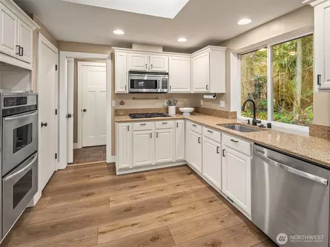 Kitchen - 24225 SE 376th St, Enumclaw, WA 98022 photo 1 of 3