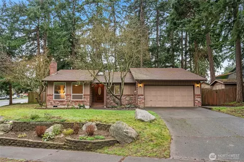 633 NW Cathlamet Dr, Oak Harbor, WA 98277