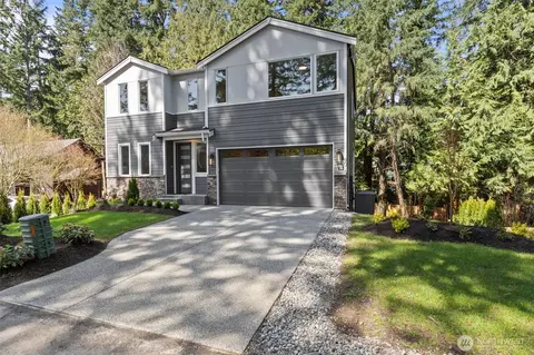 9016 53rd Ave W, Mukilteo, WA 98275