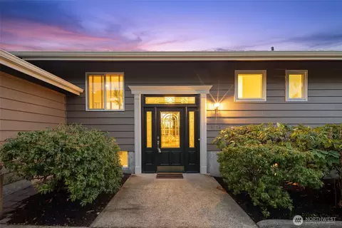 9224 190th St SW, Edmonds, WA 98020