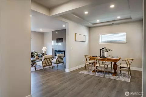 Entry Way - 4019 171st Pl SE, Bothell, WA 98012 photo 3 of 3