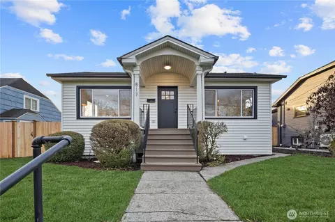 817 26th Ave, Seattle, WA 98122