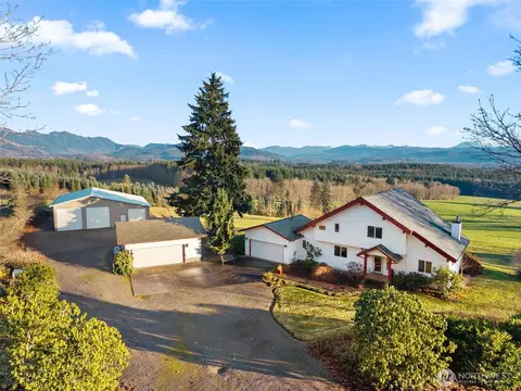 997 Burnt Ridge Rd, Onalaska, WA 98570