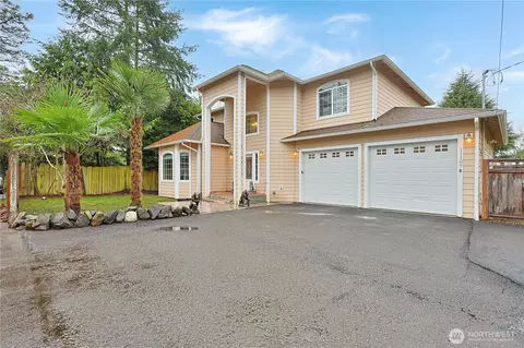 11107 SE 162nd St #B, Renton, WA 98055