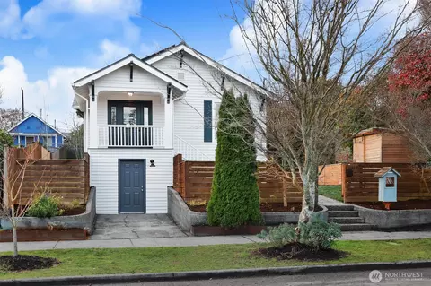 8333 Dibble Ave NW, Seattle, WA 98117
