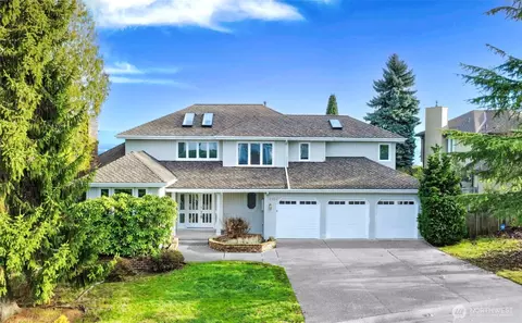 4504 174th Ave SE, Bellevue, WA 98006