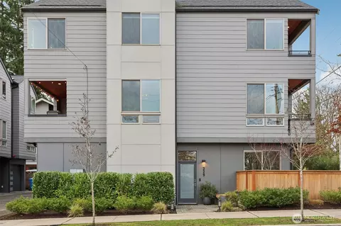 229 NE 185th St, Shoreline, WA 98155