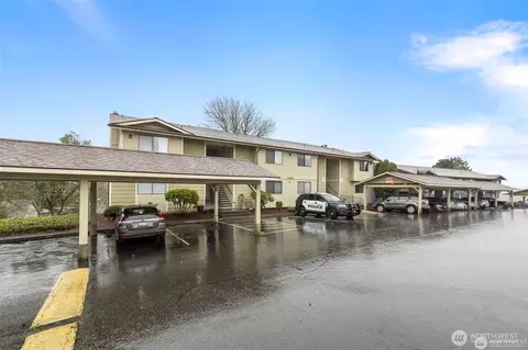 3400 Narrows View Ln NE #204, Bremerton, WA 98310