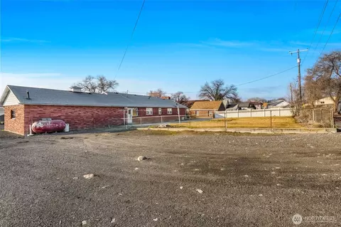 319 E 3rd St, Lind, WA 99341 photo 3