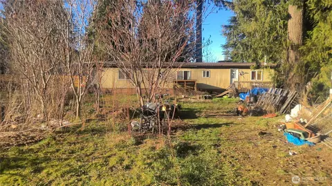 8433 Golden Valley Dr, Maple Falls, WA 98266