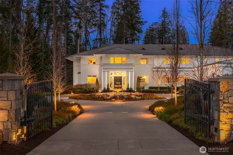 27216 SE Grand Ridge Dr, Issaquah, WA 98029