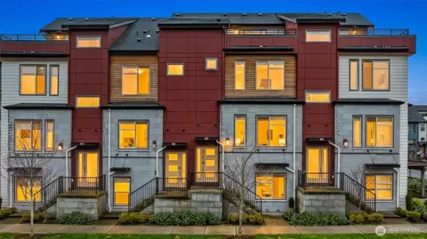 983 8th Ave NE, Issaquah, WA 98029