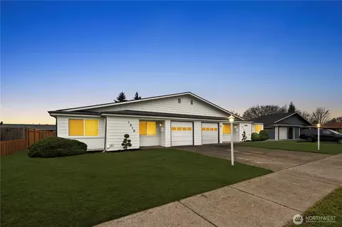 1310 12th Ave NW, Puyallup, WA 98371